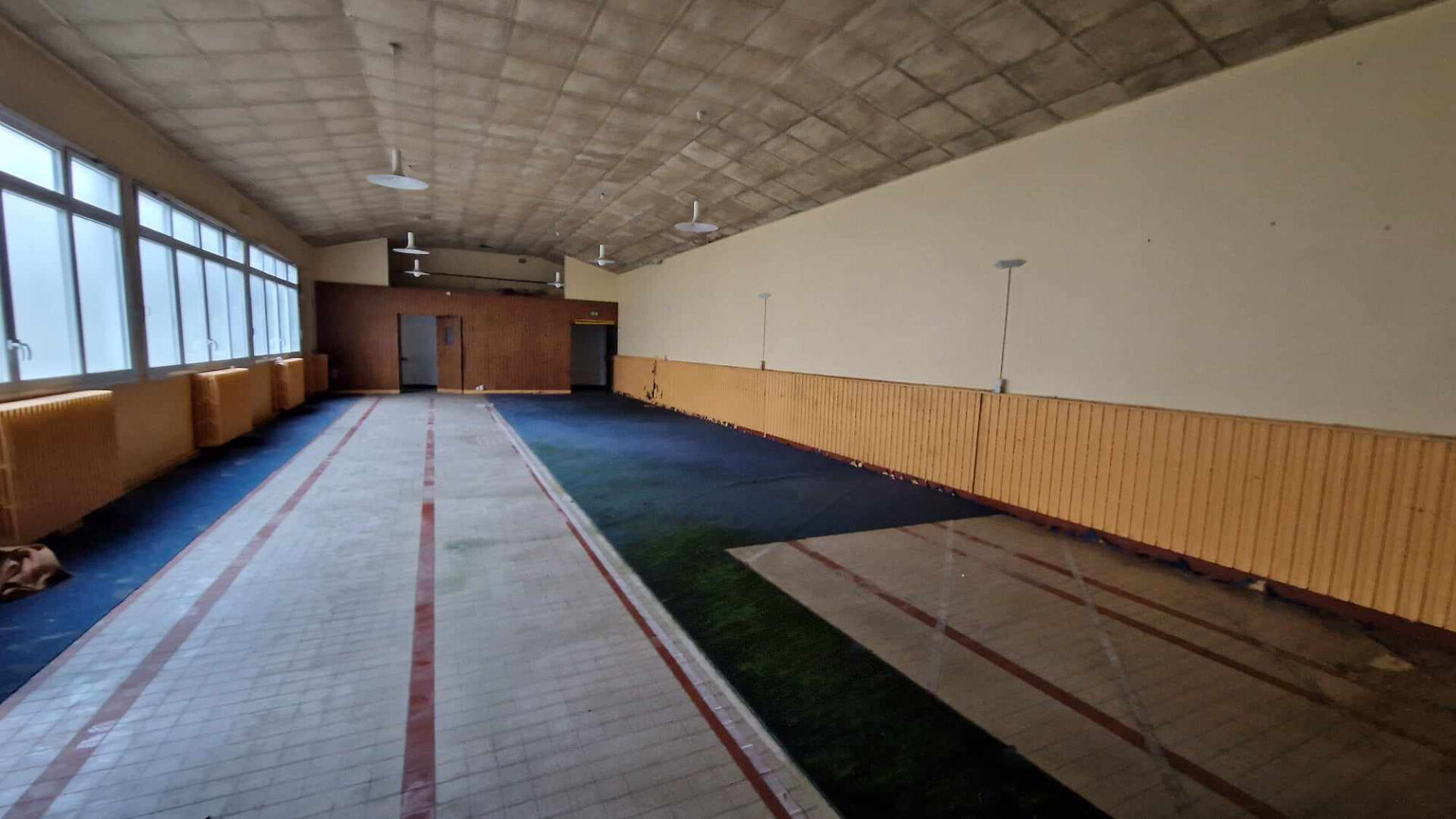 Entrepôt / local industriel  314 m2