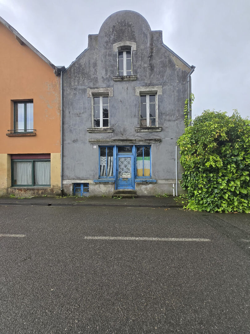 Maison à rénover à Querrien.