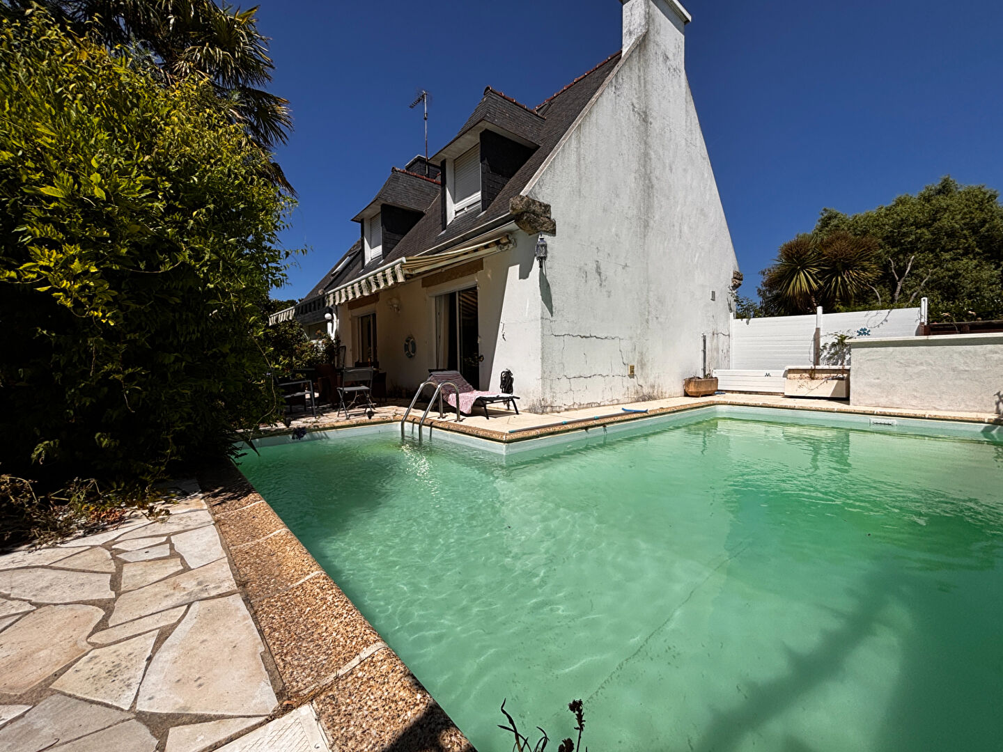 Maison  centre ville avec piscine et 2 dépendances