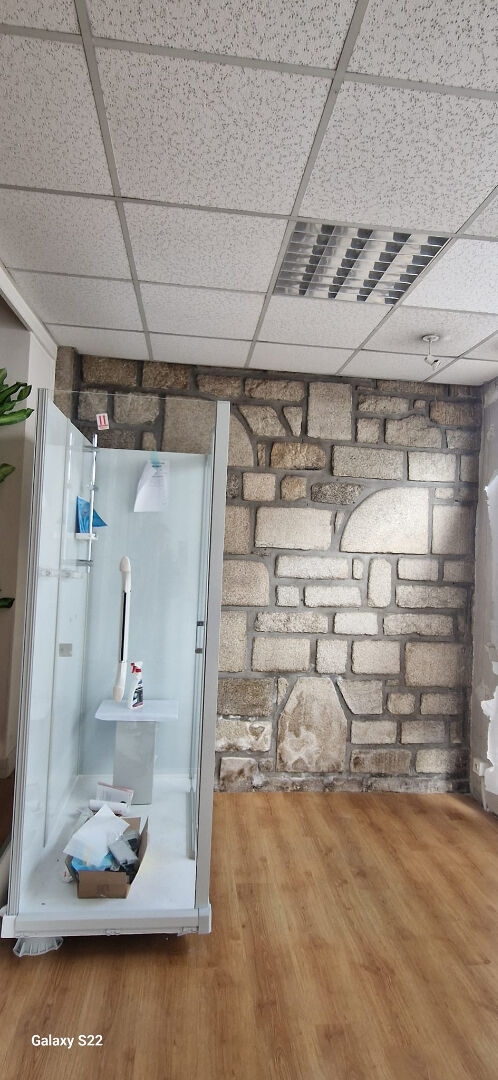 Local commercial 5 pièces 62 m² · à Rosporden · 61,7 m² · 73 000 €